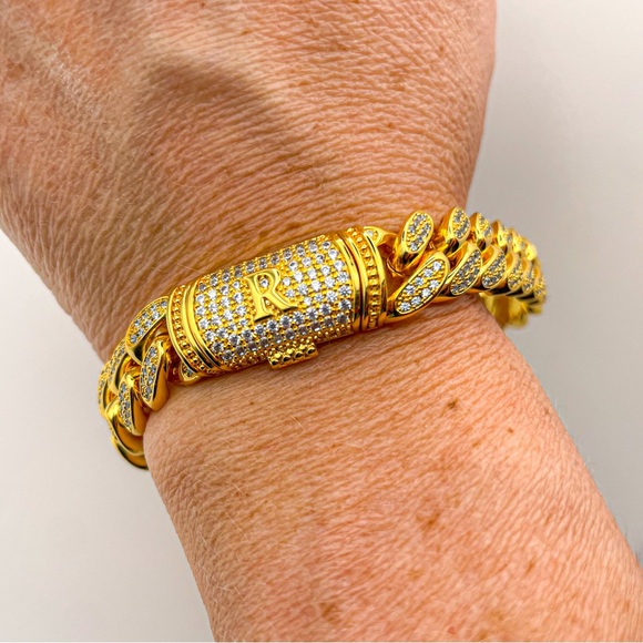 ETEVON Initial “R” Bracelet for Men Link Chain with Box Clasp Cubic Zirconia - Picture 9 of 13